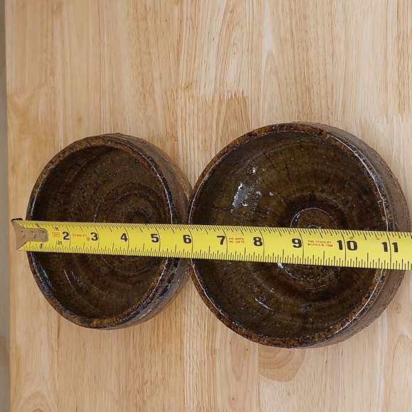 Signed Raku? POTTERY BOWLS BROWN UNUSED SET OF 2 - Picture 5 of 6